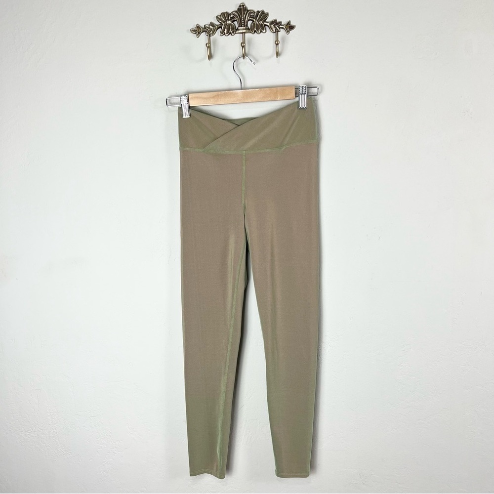 Twenty Montreal Green Colorsphere Dual Color Cross Front Leggings Size XS